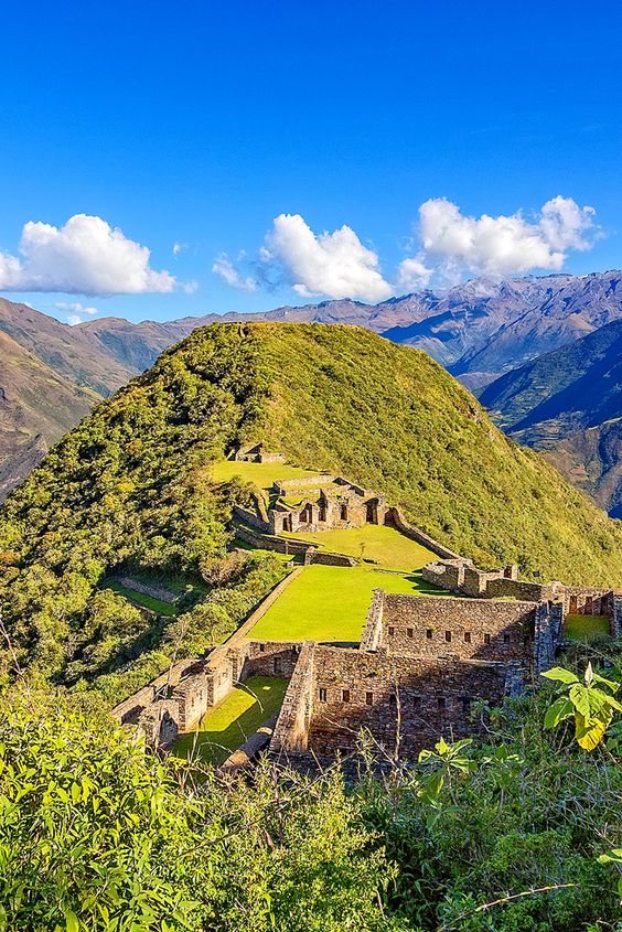Trekking to Choquequirao