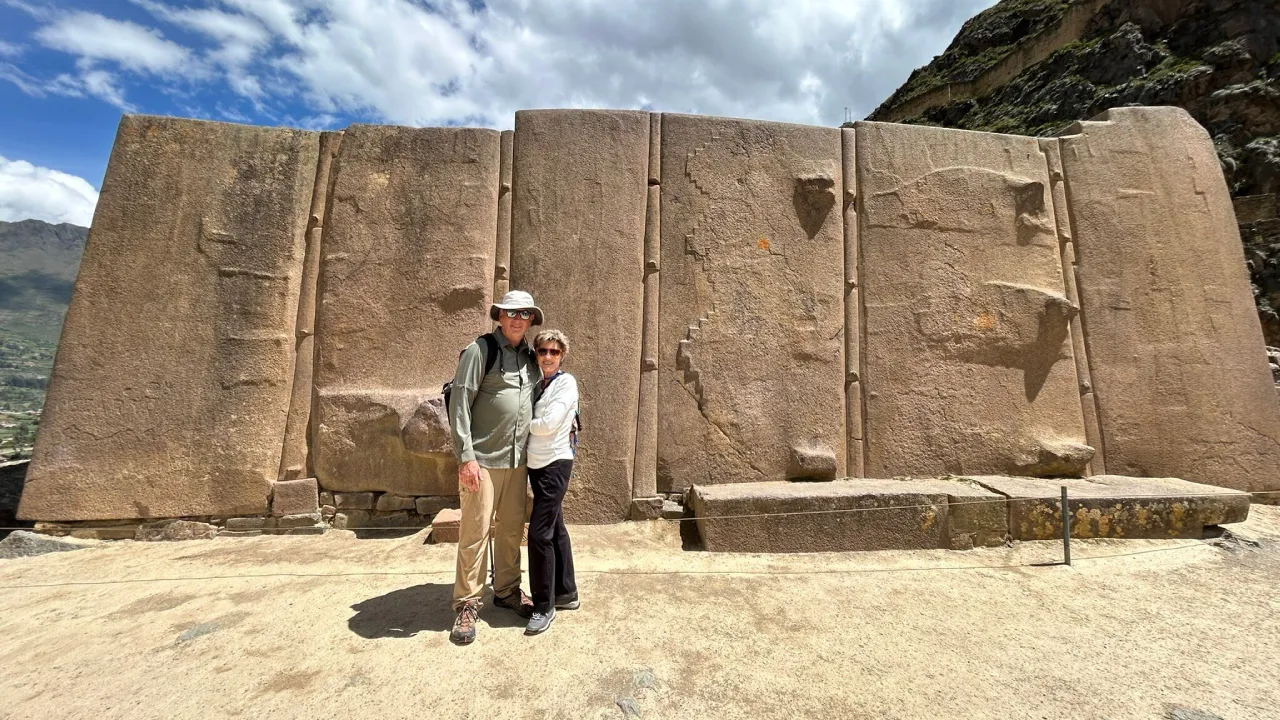 Sacred Valley of the Incas Tour (Full Day)